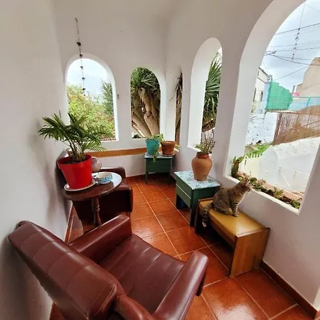 Acoran Family Guests House With Included Morning Yoga Practice Gasthof *