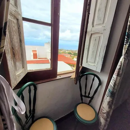 Гостевой дом Acoran Family Guests House With Included Morning Yoga Practice Фиргас