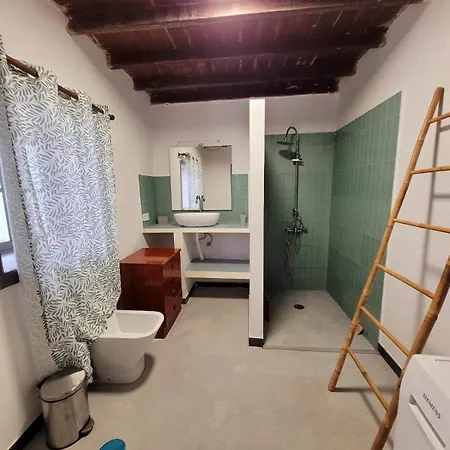 Acoran Family Guests House With Included Morning Yoga Practice Гостевой дом