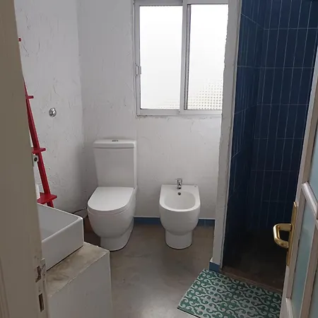 Гостевой дом Acoran Family Guests House With Included Morning Yoga Practice Фиргас